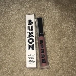 Buxom Lip Cream in Dolly